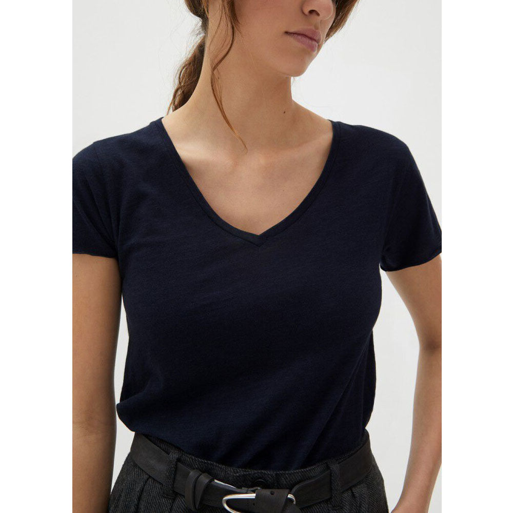 American Vintage UK stockist Jacksonville t-shirt navy new women's top modelled